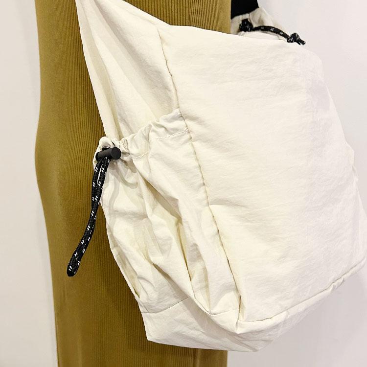 AGAWD（アガウド） 【アガウド/AgAwd】ナイロンメッセンジャーバッグ