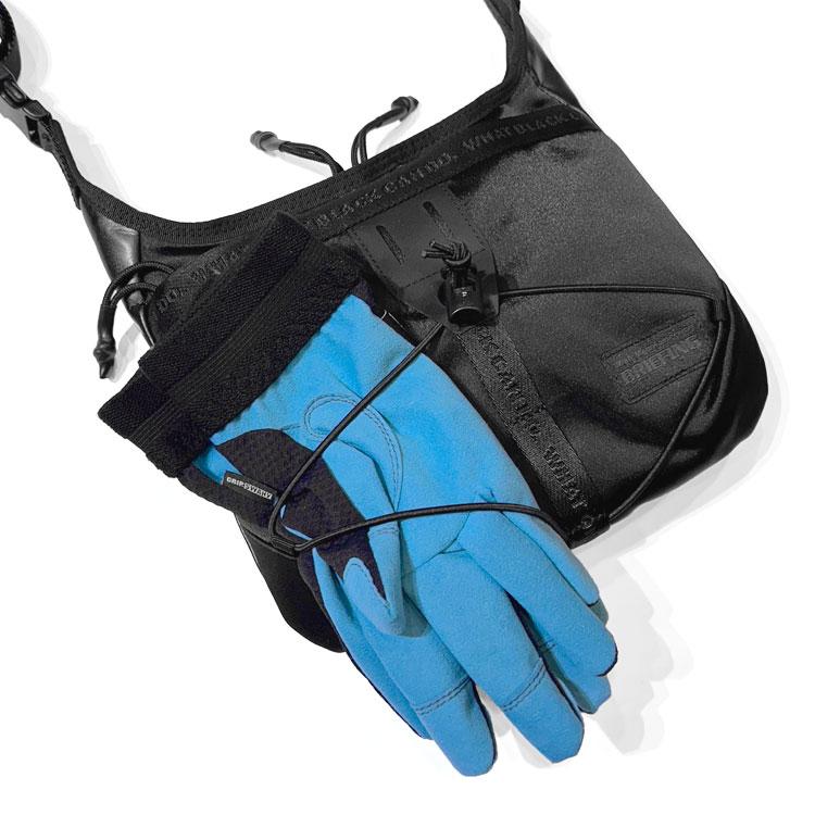 WHITE MOUNTAINEERING（ホワイトマウンテニアリング） WM × BRIEFING