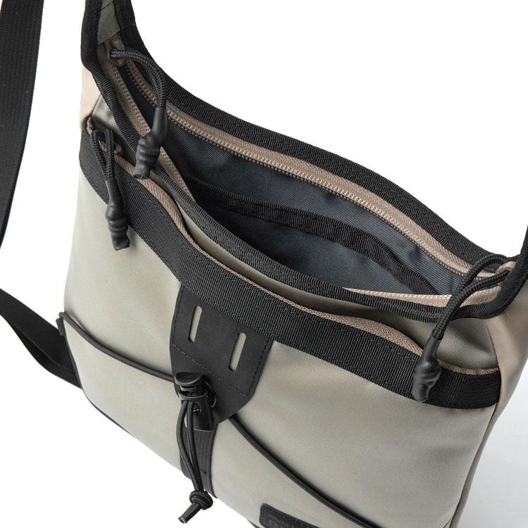 WHITE MOUNTAINEERING（ホワイトマウンテニアリング） WM × BRIEFING