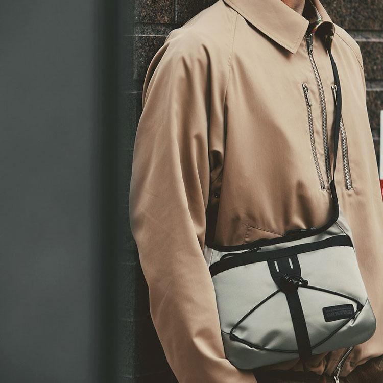 WHITE MOUNTAINEERING（ホワイトマウンテニアリング） WM × BRIEFING
