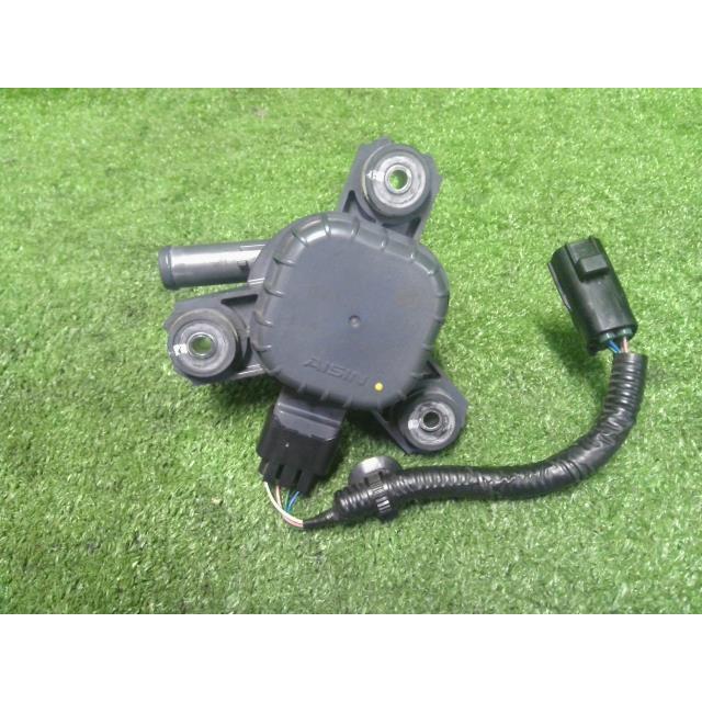 自動車 【新品未使用】2ZR-FXE 1NZ-FXE ウォーターポンプASSY 純正部品