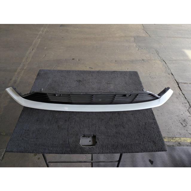 フィット ホーム 6BA-GR1 前期 ラジエーターグリル Fバンパーロアー