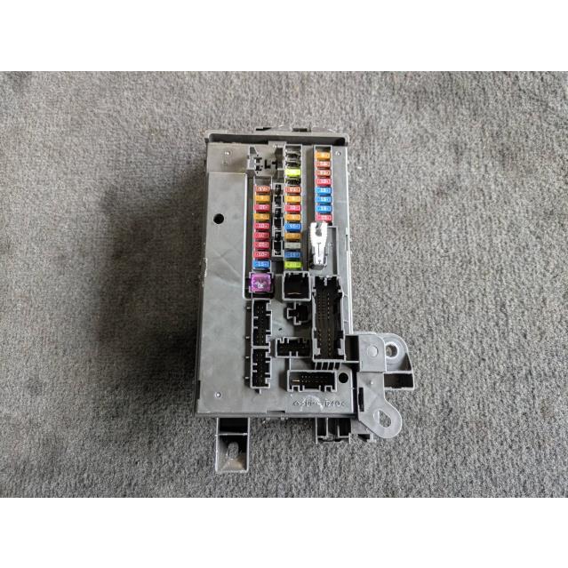 ミラ（ダイハツ） ミラトコット DBA-LA550S ヒューズボックス 室内用