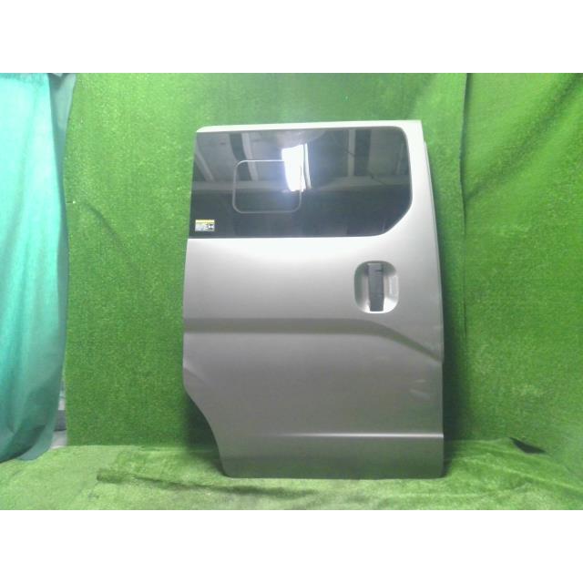 NV200バネット DBF-VM20 右RドアASSY リア スライドドア K51 H210M
