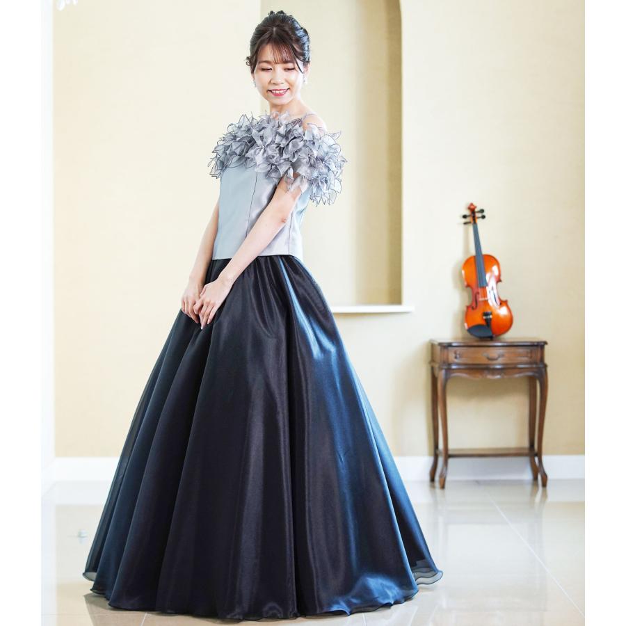 演奏会 ブラウス 黒ブラウス 白ブラウス 演奏会用ブラウス 黒 白 花フリル カラオケ 衣装 オーガンジー 合唱用ブラウス コーラス 舞台 ステージ 衣装 (bl614)