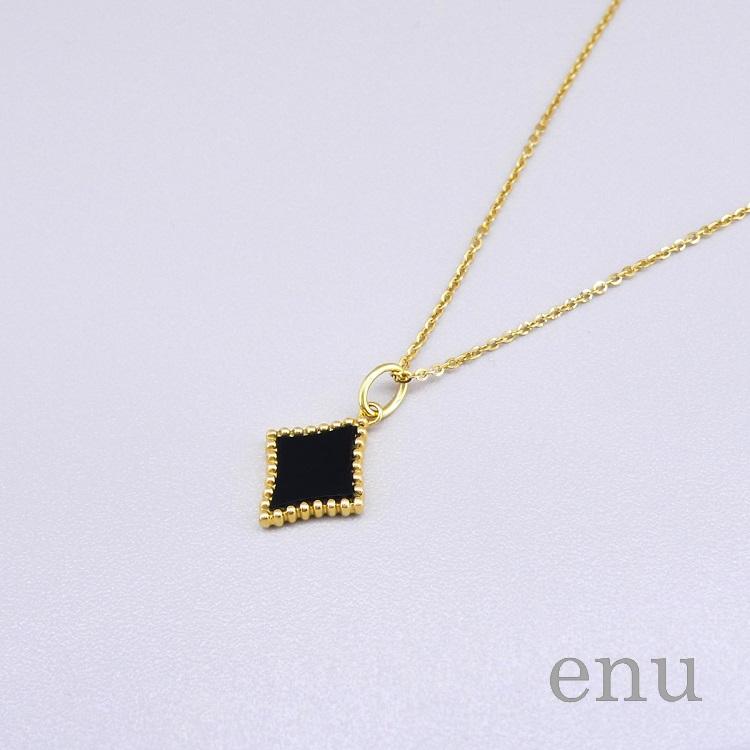 ［ENP-282］ エヌ enu 18金 K18 イエローゴールド ひし形ペンダント ネックレス オニキス