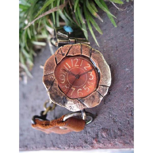 メンズサイズのウォッチ　真鍮製　おしゃれな皮ひもターコイズ