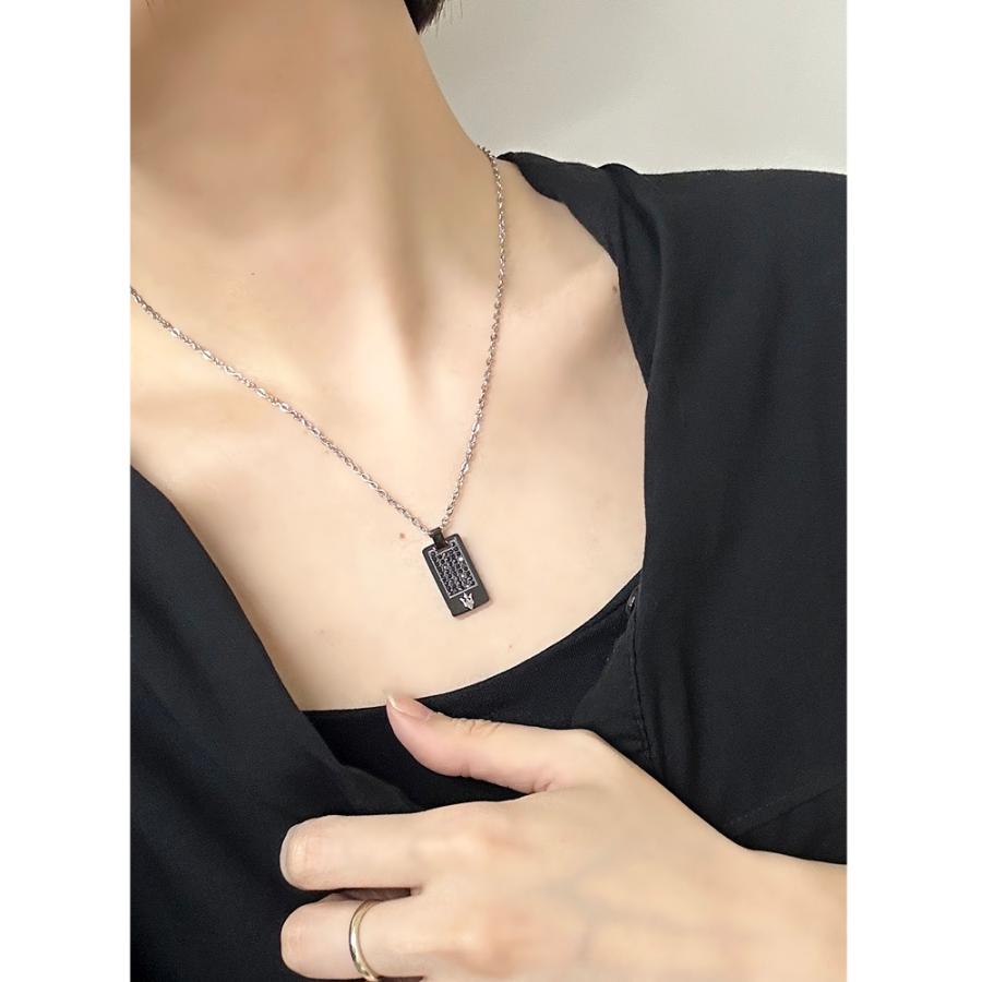 ヒ*ル様 【オークションにします！】Maserati アクセサリーセット Maserati（マセラティ） 正規品 ショッパー付き ペアネックレス