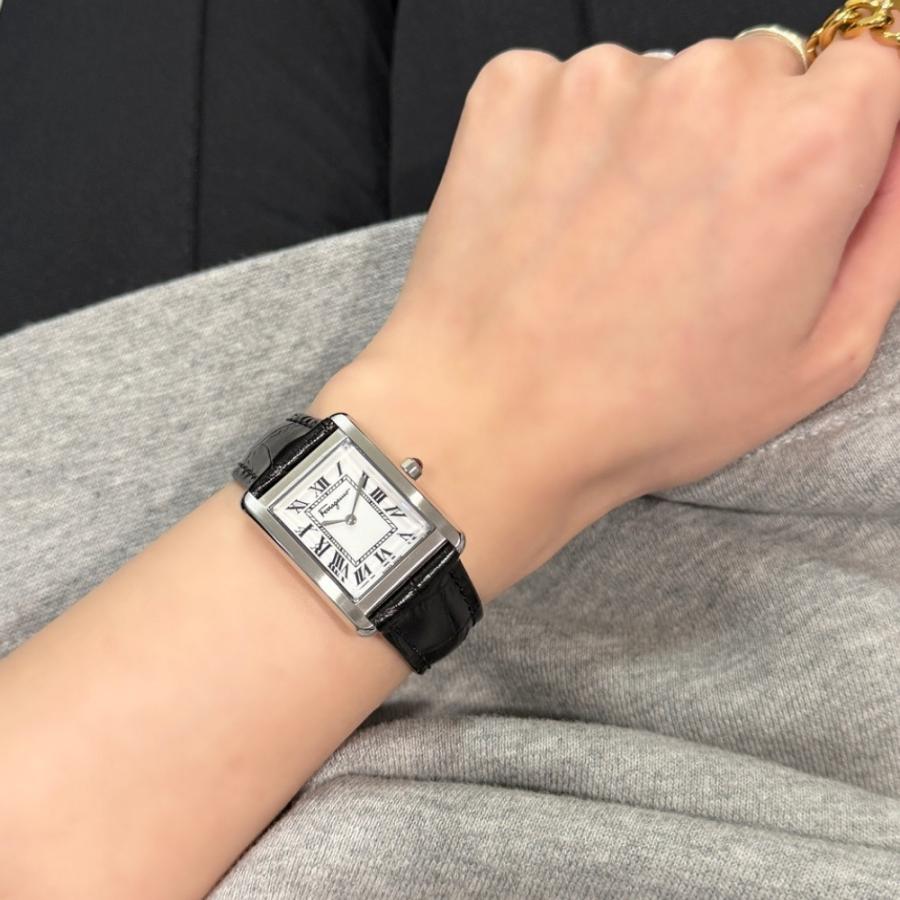 フェラガモ 腕時計 レディース ユニセックス スクエア ブラック レザー 誕生日 記念日 爆買 成人 卒業 入学の画像