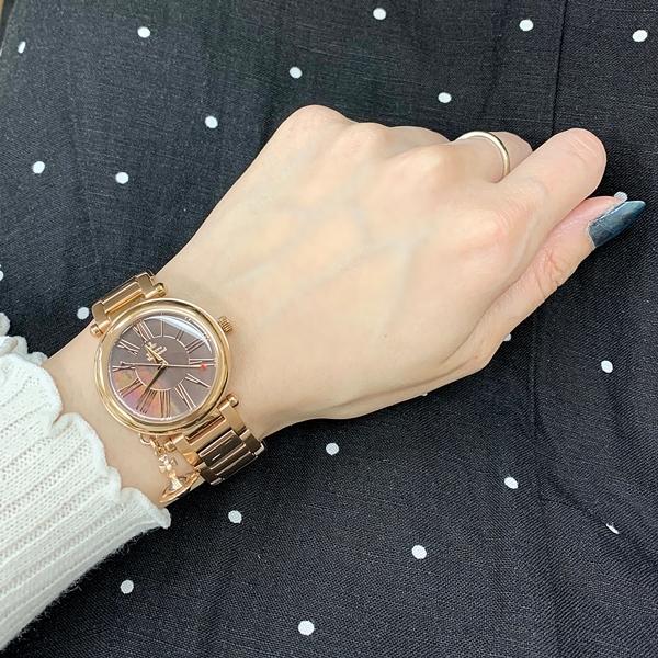 Vivienne Westwood 揺れる オーブチャーム 女性 レディース Vivienne Westwood 揺れる オーブチャーム 女性 レディース