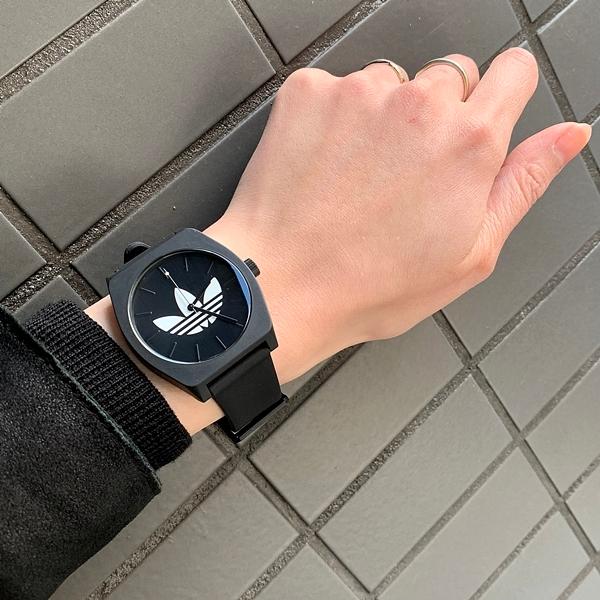 新品adidas ペア腕時計 ユニセックス ADH3133ADH3133 黒白 adidas アディダス 腕時計 ペアウォッチ デジタル ラバー 黒 白