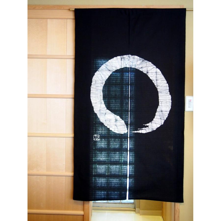 本ろうけつ染 円のれん 墨黒 : のれんの京都しょうび苑 - 通販 本ろうけつ染 円のれん 墨黒 : のれんの京都しょうび苑 - 通販