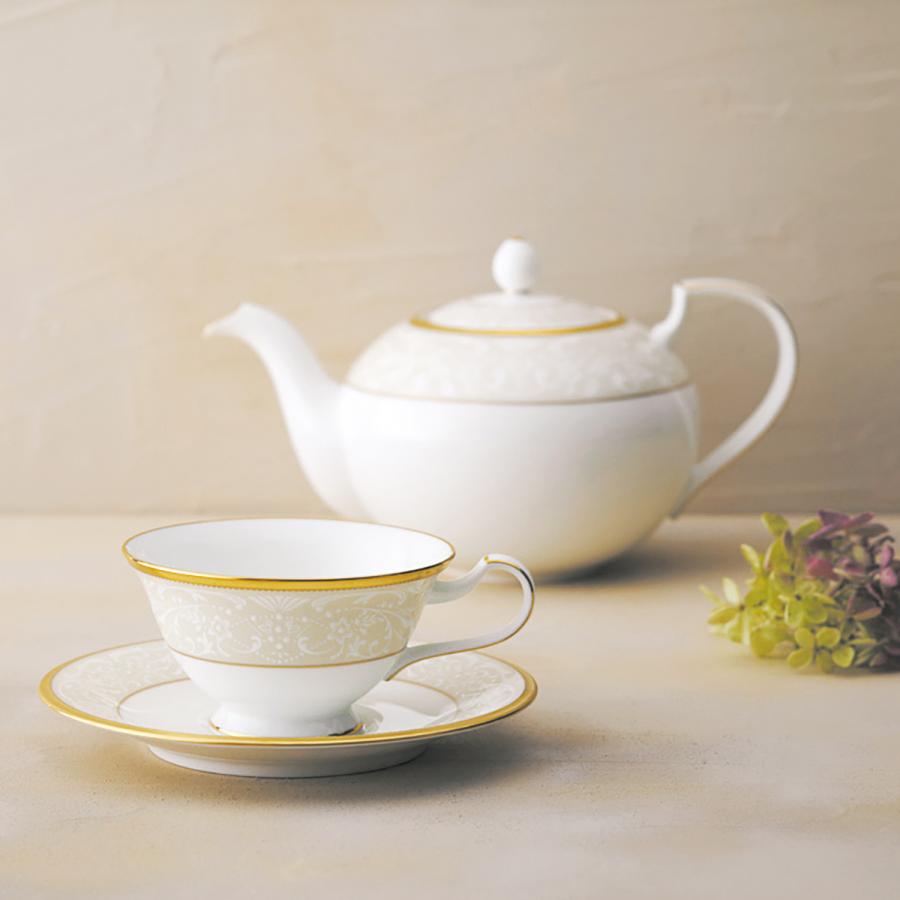 【2客セット Noritake カップ＆ソーサー】グランブロシェ ホワイトパレス 元箱付き 金彩 ボーンチャイナ ティーカップアソートセット ノリタケ 札幌 本郷通店 ノリタケ ホワイトパレス カップ＆ソーサー ( ギフトボックス入り
