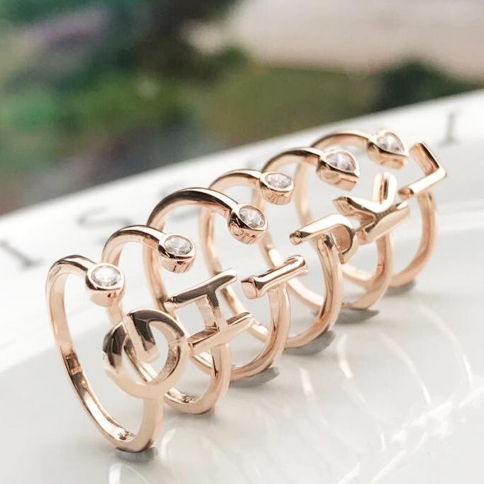 指輪 リング イニシャル アルファベットデザイン ハート付き