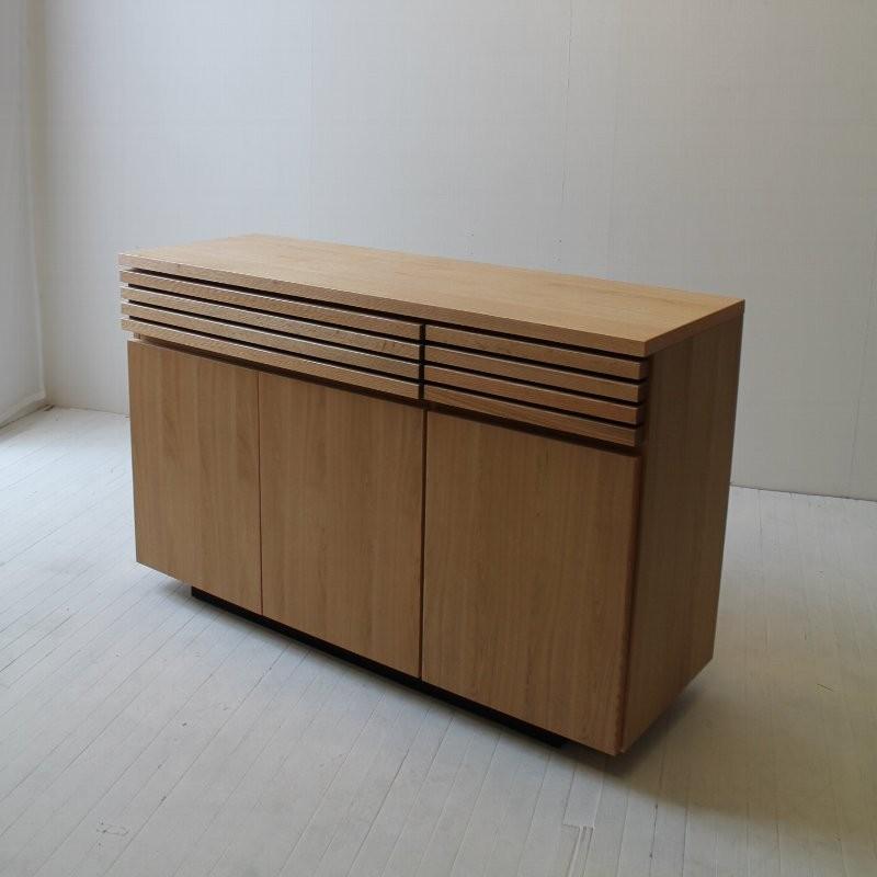 北欧家具 サイドボード 無垢材 とてもシンプルな佇まいで利便性にも優れたリビングボード Nrt 125sb 4007oak Sagaretxe Net