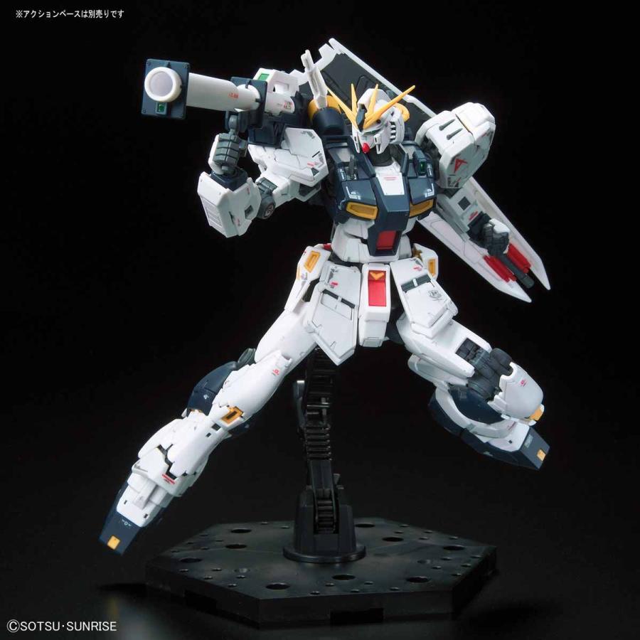 BANDAI（バンダイ） RG 機動戦士ガンダム 逆襲のシャア νガンダム 1