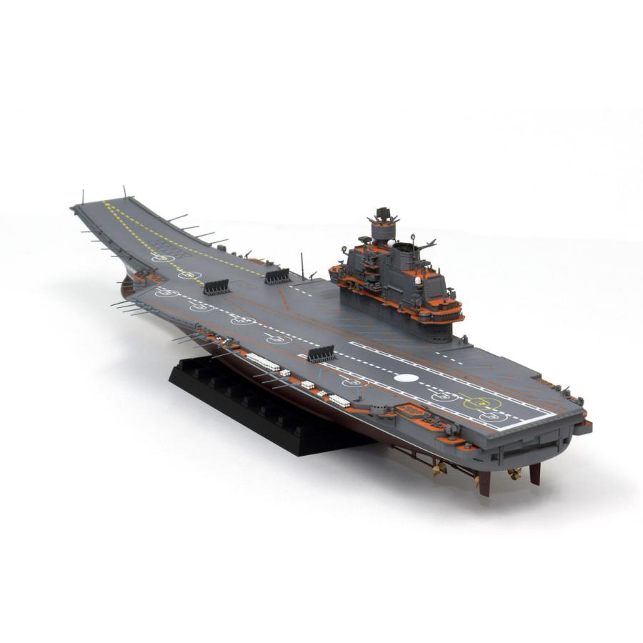 ロシア海軍　アドミラル・クズネツォフ重航空巡洋艦　1/700　完成品 ピットロード（PIT-ROAD） M51 1/700 ロシア海軍 航空母艦 アドミラル