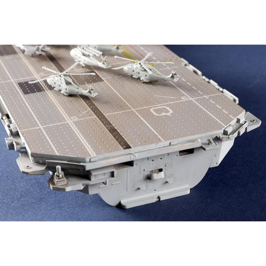 トランペッター トランぺッター 1/700 イギリス海軍 航空母艦 HMS