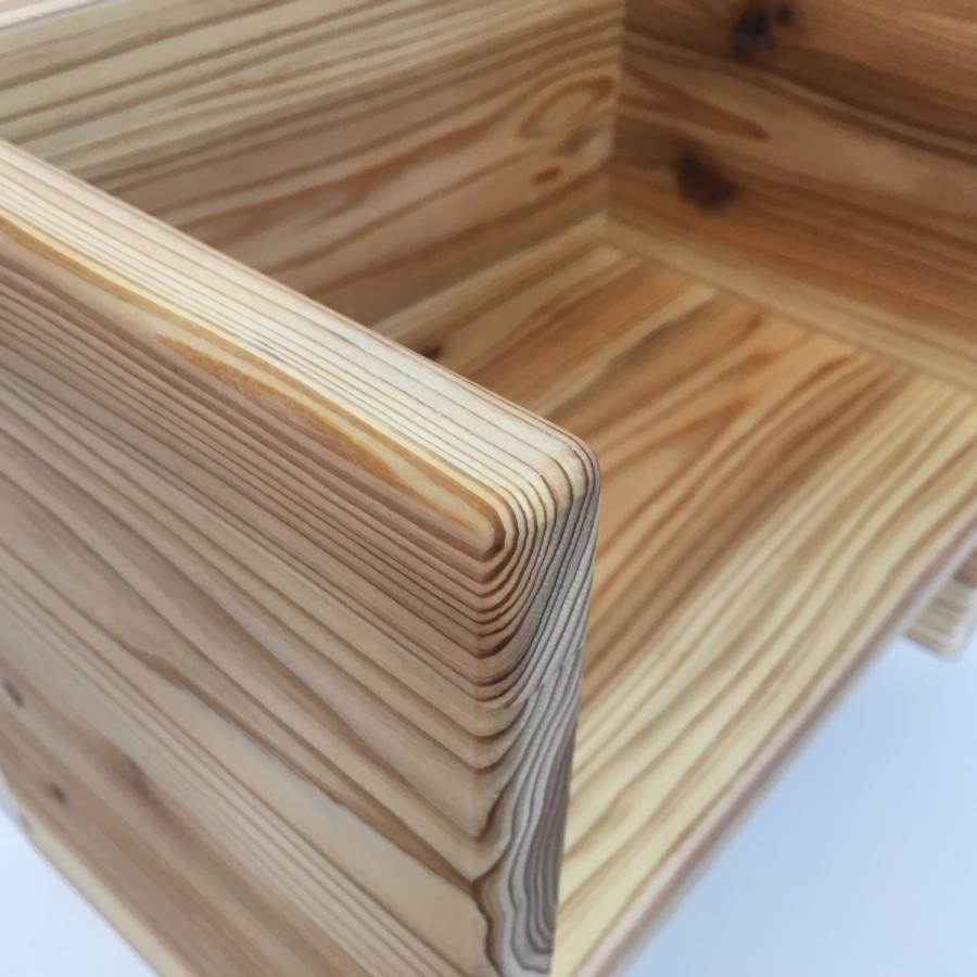 すべての角が丸い】 国産杉の無垢材 子供椅子と机のセット 天然オイル