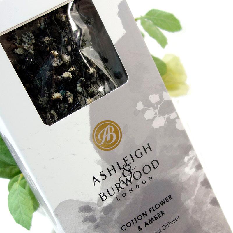 アシュレイ＆バーウッド リードディフューザー 香り ライフインブルーム コットンフラワー＆アンバー 150ml イギリス製 ブリザードフラワー |  | 02