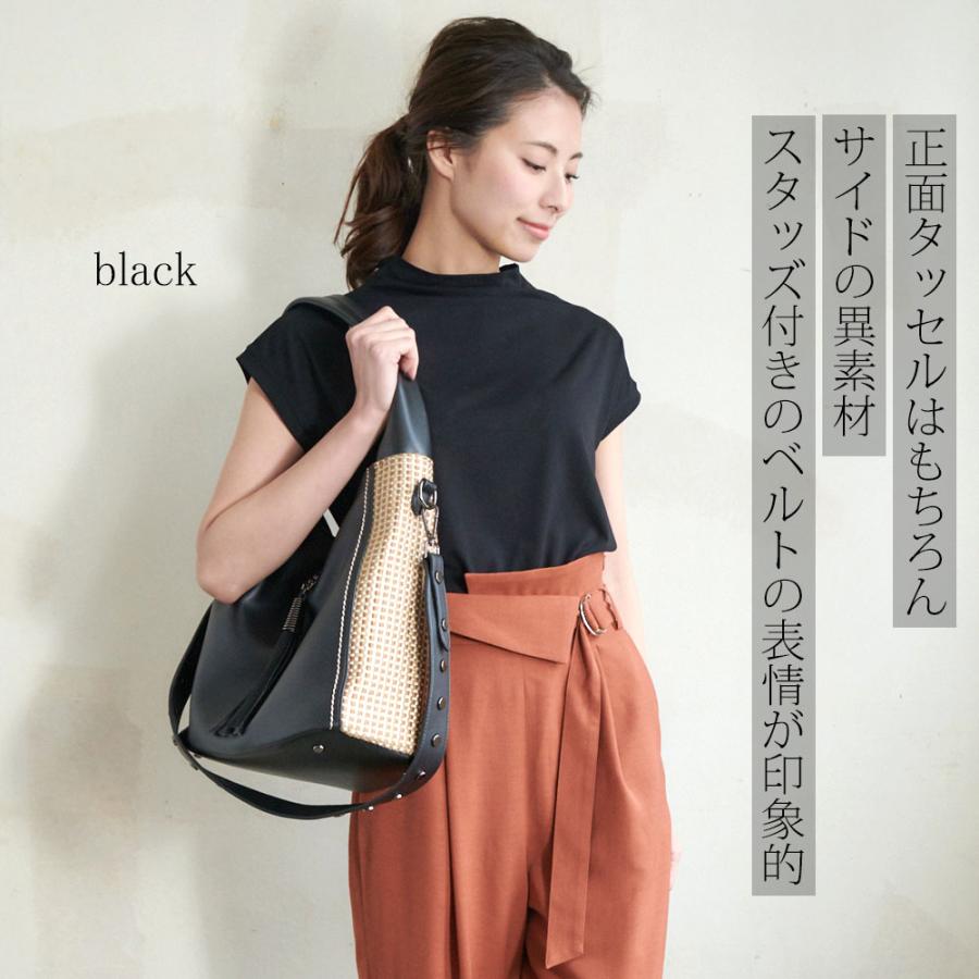 ショルダーバッグ レディース 斜め掛け ポーチ付き 大きめ A4 バッグインバッグ 合成皮革 大容量 異素材 タッセル フリンジ |  | 01