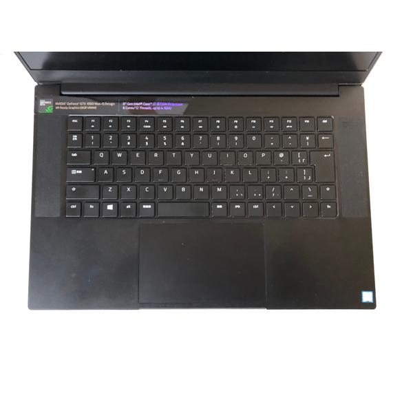 Razer Blade 15 RZ09-02705J75 Office 2019 Core i7 8750H 2.2 Razer Blade 15 RZ09-02705J75 Office 2019 Core i7 8750H 2.2