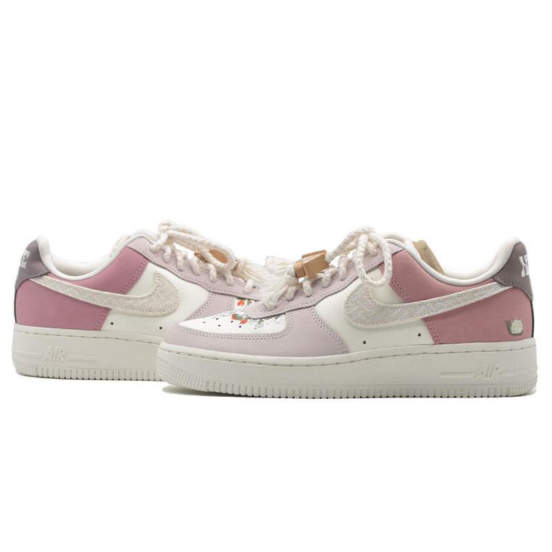 NIKE ナイキ WOMEN'S AIR FORCE 1 LOW " MUSHROOM " レディース エアフォース ワン ロー 可愛い かわいい 履きやすい おしゃれ ホワイト パープル IB8874-111