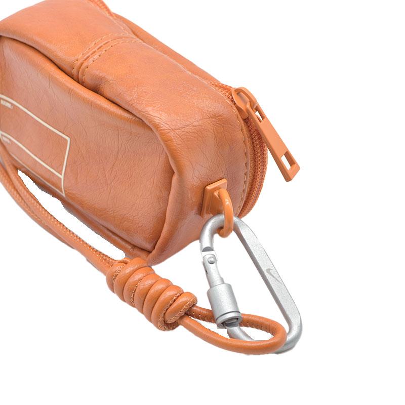 SKIMS × Nike キーチェーン/バッグチャーム/ポーチ NikeSKIMS ACCESSORIES KEYCHAIN WRISTLET | HIMALAYAN | SKIMS