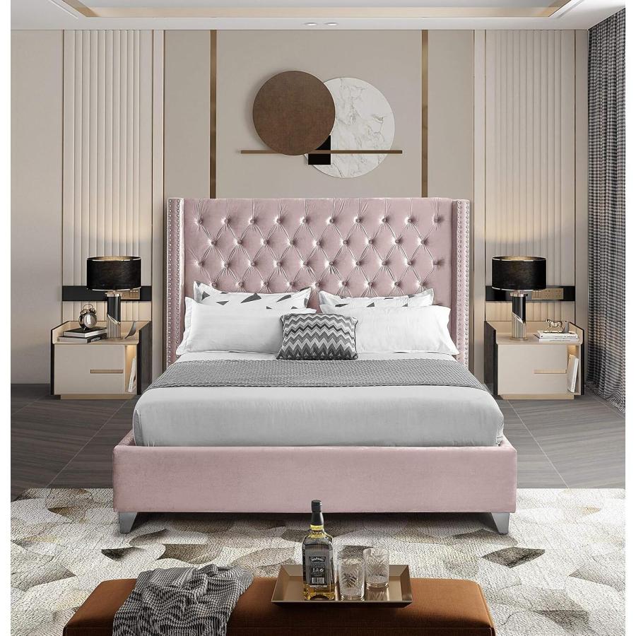 【並行輸入品】 HomeStock Velvet Upholstered Bed, Gothic Style Platform Bed Framの画像