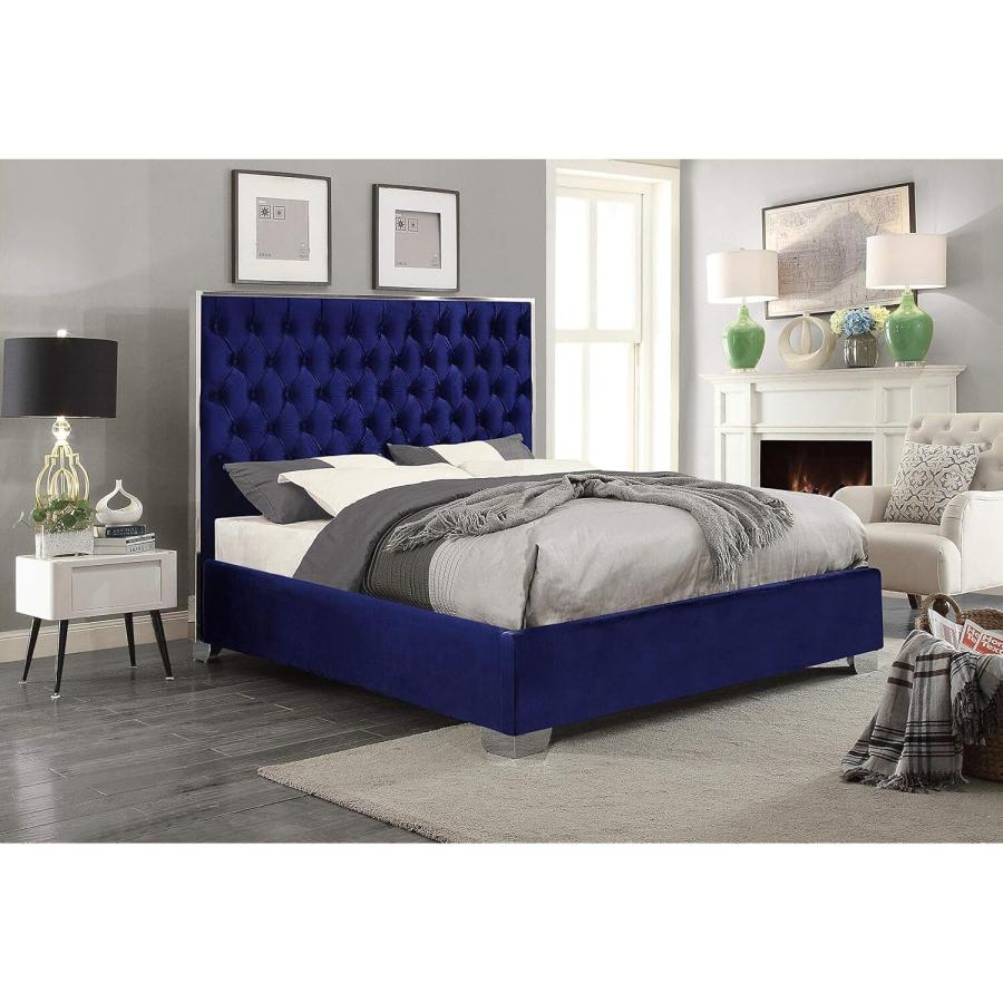 【並行輸入品】 HomeStock Velvet Upholstered Bed with Stainless Steel Frame \u0026 Tuの画像