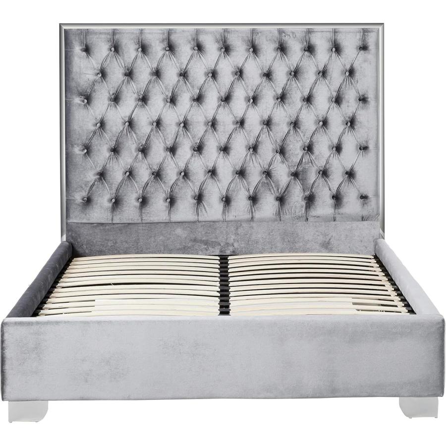 【並行輸入品】 Maykoosh Velvet Upholstered Bed with Chrome Frame   Modern Glamの画像
