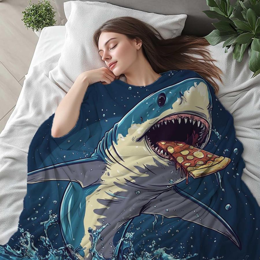 【並行輸入品】 KozaHopa Shark Eating Pizza Blanket， Warm and Lightweight Fleece_3