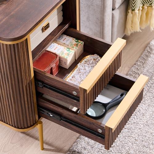 【並行輸入品】OKD モダンシック フルーテッド ナイトスタンド ラグジュアリー 充電ステーション付き エンドテーブル/ベッドサイドテーブル 引