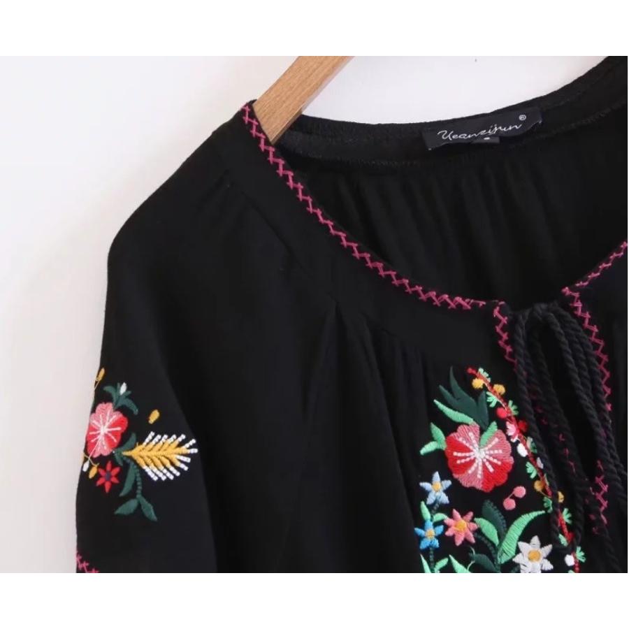 Tシャツ レディース カットソー 半袖  インナー 刺繍 ボヘミアン 紐 エスニック 送料無料 白 黒 ブラック ホワイト 得トクセール オープン記念 |  | 04