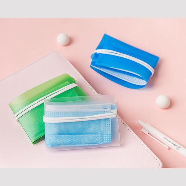 マスクケース 携帯用 コンパクト 折りたたみ 丸洗い ２枚セット PP ポケット マスク 無地 シンプル 送料無料 得トクセール オープン記念 選べる カラー |  | 07