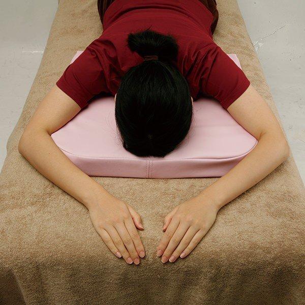 【美品】整骨院　胸当てマット　枕 病院が使っている胸当て枕 フェイスマット付き うつ伏せ 枕 日本