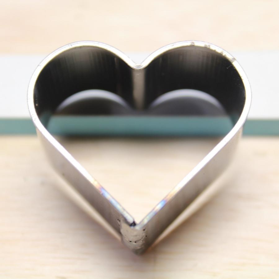 レザークラフト 抜き型 ハート 2タイプ（H=23.6mm） 抜型 裁断道具