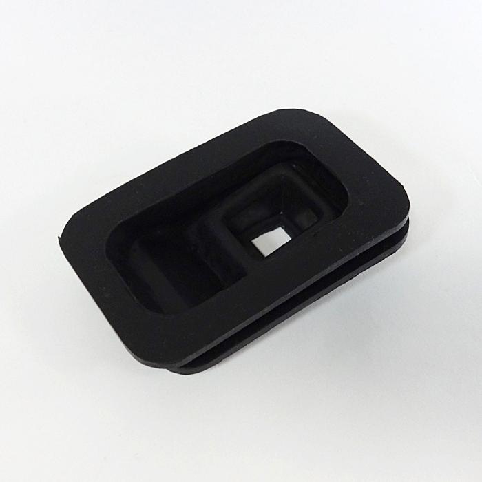 KE70/KE73 クラッチ レリーズフォーク ブーツ 31126-12040 新品