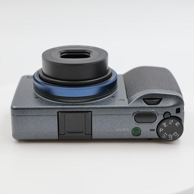 シャッター数3653枚 RICOH GRIIIx Urban Edition メタリックグレー