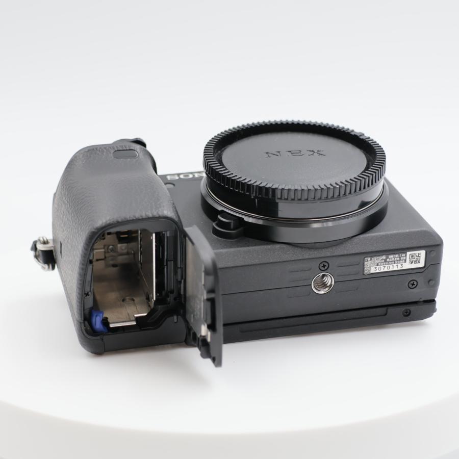 シャッター数1058枚 SONY α6400 パワーズームレンズキット (SELP1650) ブラック ILCE-6400L B ミラーレス一眼カメラ ソニー |  | 08