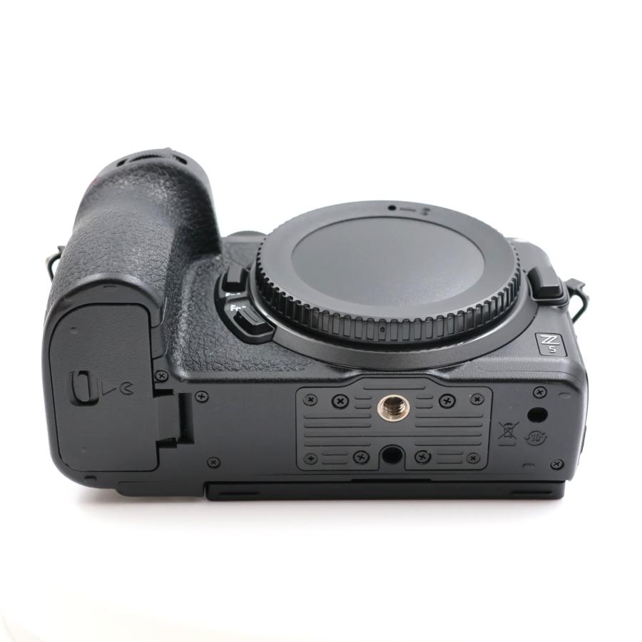 シャッター数6563枚 Nikon Z5 24-50mm レンズキット ミラーレス一眼カメラ ニコン |  | 06