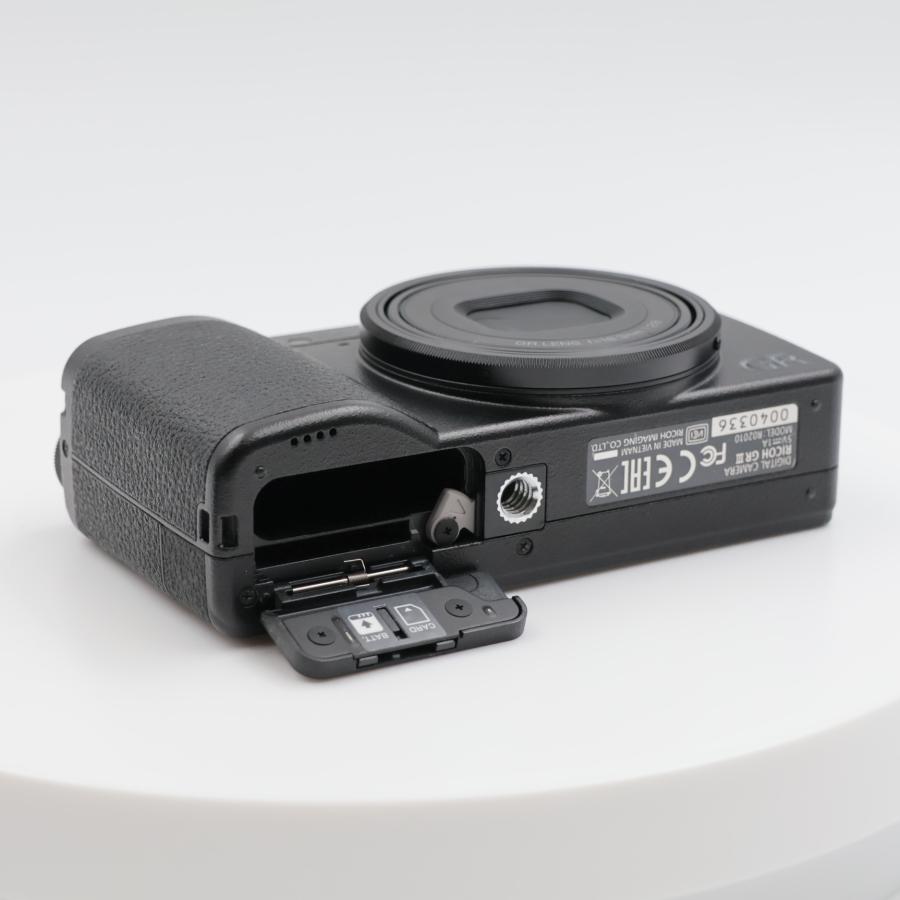 RICOH GR 3 シャッター枚数 1292枚 シャッター数4526枚 RICOH GR III コンパクトデジタルカメラ GR3