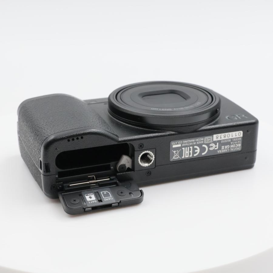 シャッター数1725枚 RICOH GR III コンパクトデジタルカメラ GR3