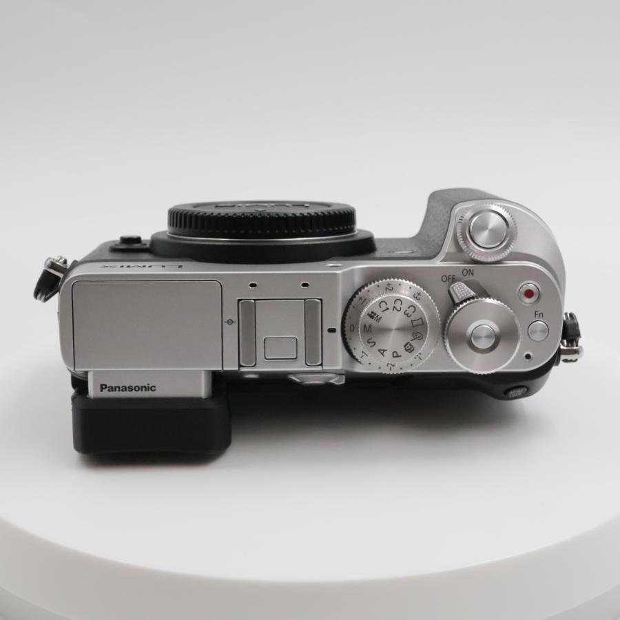シャッター数5501枚 Panasonic LUMIX GX8 ボディ シルバー DMC-GX8 ミラーレス一眼カメラ |  | 05