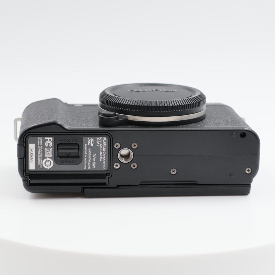 FUJIFILM X-M1 ボディ ブラック ミラーレス一眼カメラ 富士フィルム |  | 07