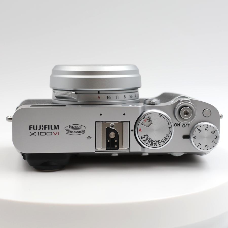 シャッター数800枚 FUJIFILM X100? シルバー デジタルカメラ X100VI 富士フィルム |  | 06