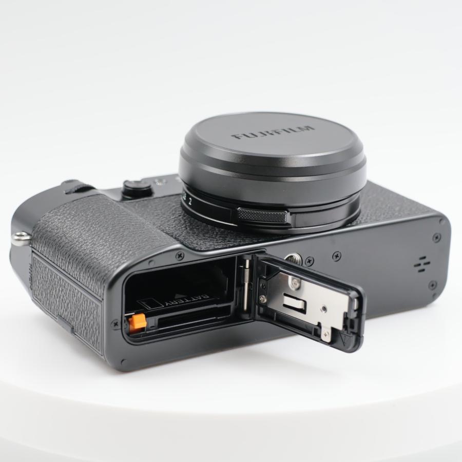 シャッター数200枚 FUJIFILM X100VI ブラック デジタルカメラ 日英二言語モデル 富士フィルム |  | 08