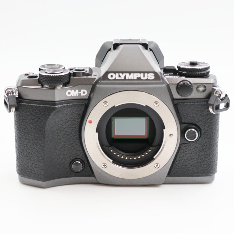 シャッター数471枚 OLYMPUS OM-D E-M5 Mark II ボディ Limited Edition ミラーレス一眼カメラ |  | 01