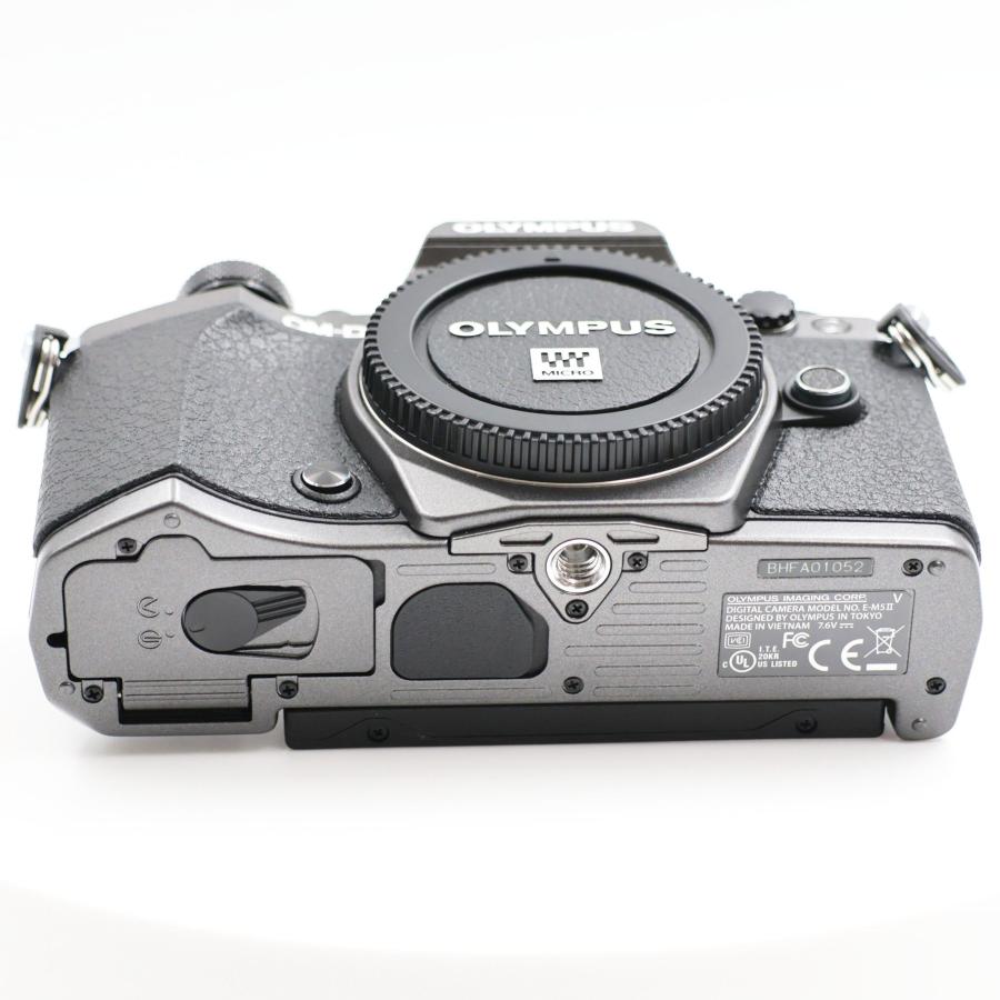 シャッター数471枚 OLYMPUS OM-D E-M5 Mark II ボディ Limited Edition ミラーレス一眼カメラ |  | 06