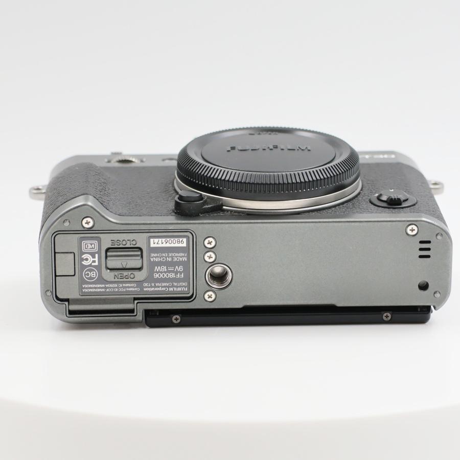 シャッター数1173枚 FUJIFILM X-T30 ダブルズームレンズキット チャコールシルバー ミラーレス一眼カメラ |  | 06